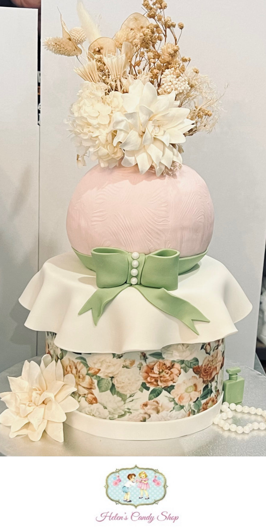 Polynesian Themed Celebration Cake