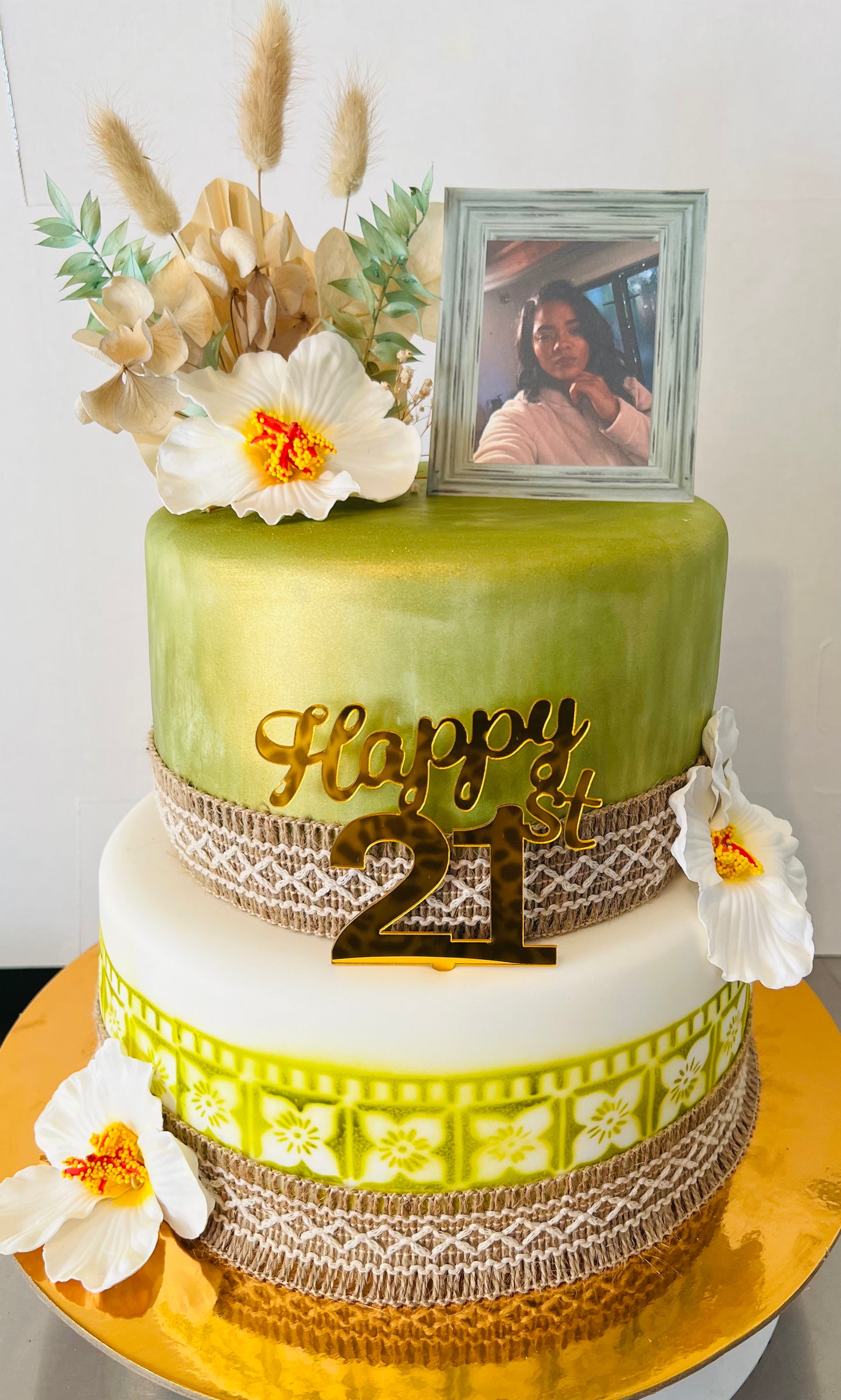 Polynesian Themed Celebration Cake